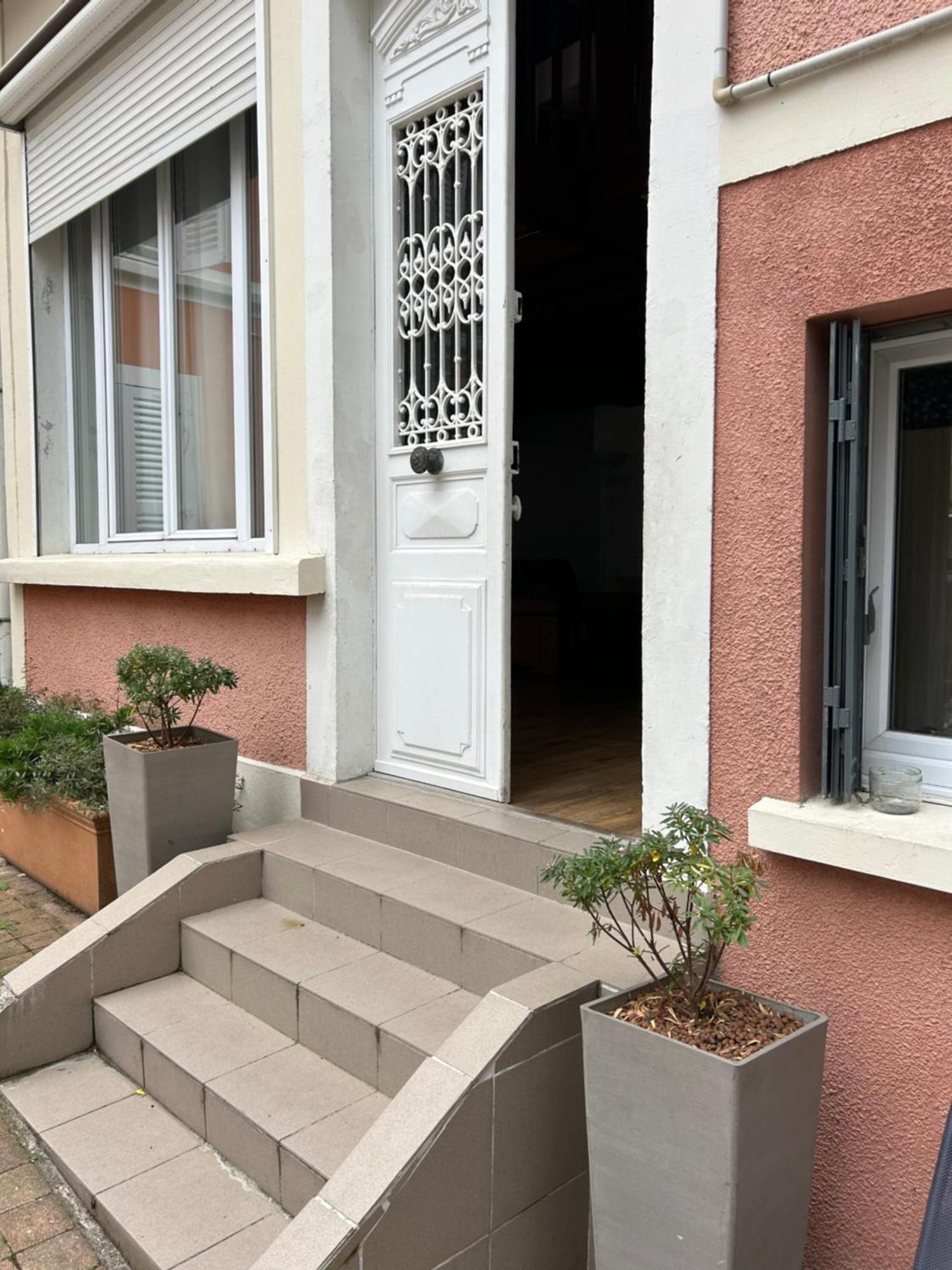 Paris Eiffel Tower Et Disney Apartments, Parkings Gratuits Et Securises, 10 Minutes Metro To Paris Nogent-sur-Marne Exterior photo